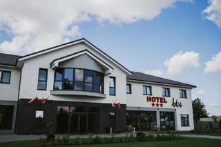 Отель HOTEL Art Cafe Накло-над-Нотецён-3